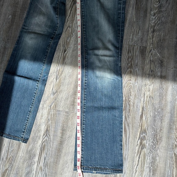 Lucky brand, dungarees sundown size 2/26 - 29” inseam - Picture 4 of 9